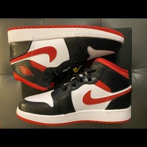 Air Jordan 1 mid